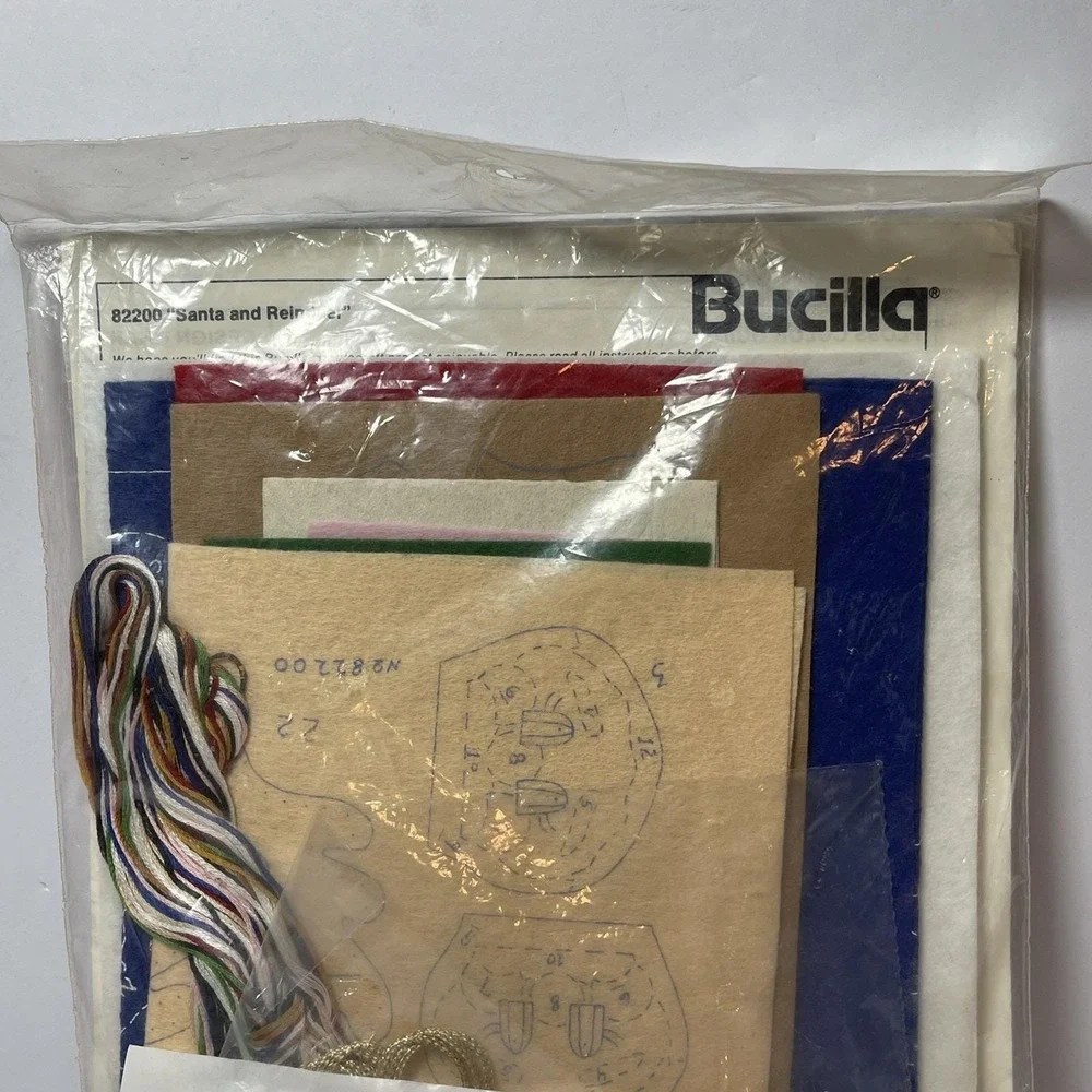 Bucilla 82200 Santa Reindeer Doorknob Covers Christmas Felt Bead Sequin Kit NOS
